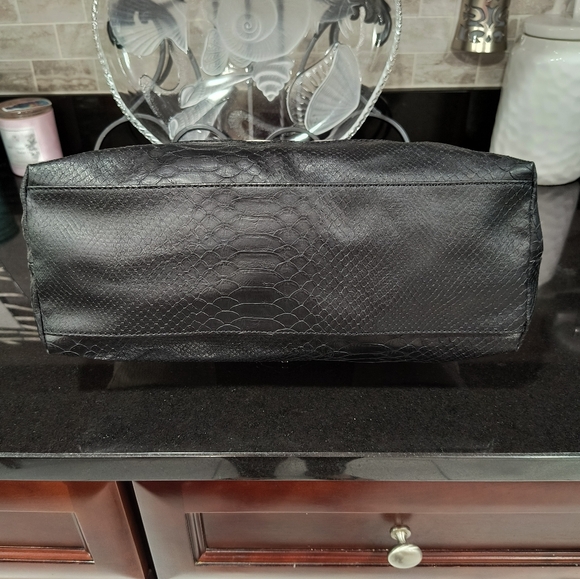 Guess satchel - Picture 3 of 6